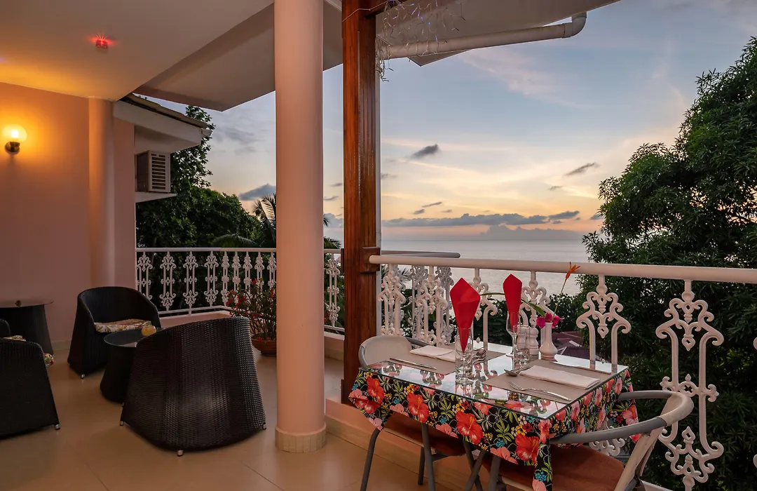Glacis Heights Villa-1